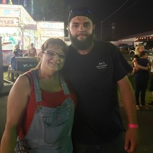 Meet your Posher, Nelie